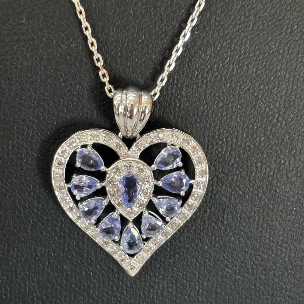 Tanzanite/Diamond Heart ๐ Necklace - Picture 2 of 8